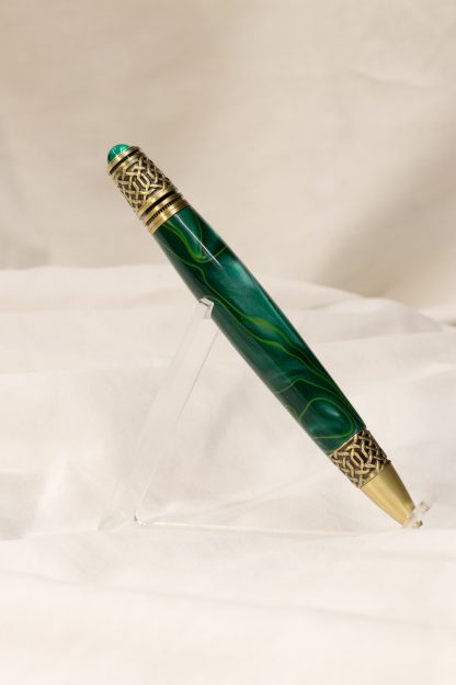 Pen: Gold Celtic Knot with Lucky Green Clover Acrylic - Image 2
